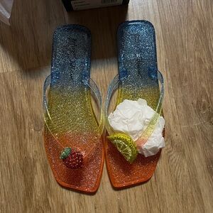 BETSEY JOHNSONWOMEN'S BERRY NOVELTY JELLY FLIP FLOP SANDALS IN RAINBOW